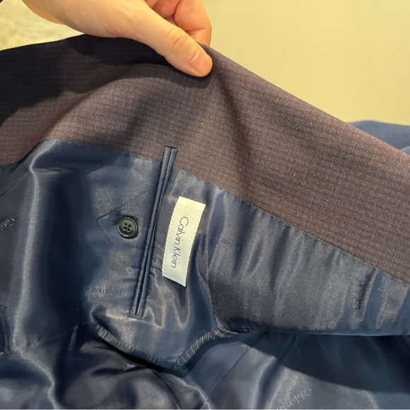 Calvin Klein burgundy blazer size 36R - Picture 3 of 7